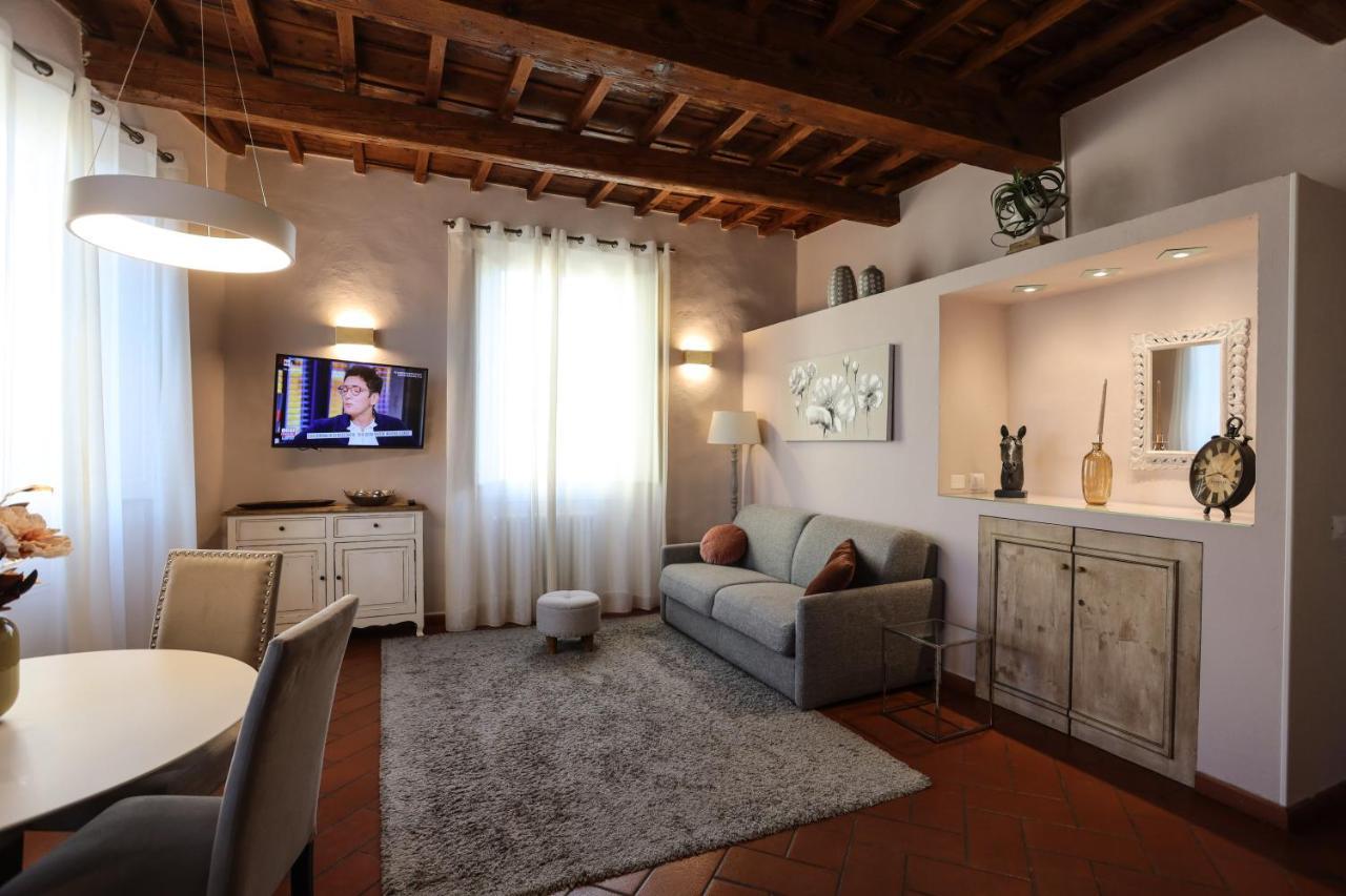 Santo Spirito - Elegante Appartamento In Pieno Centro Флоренция Экстерьер фото