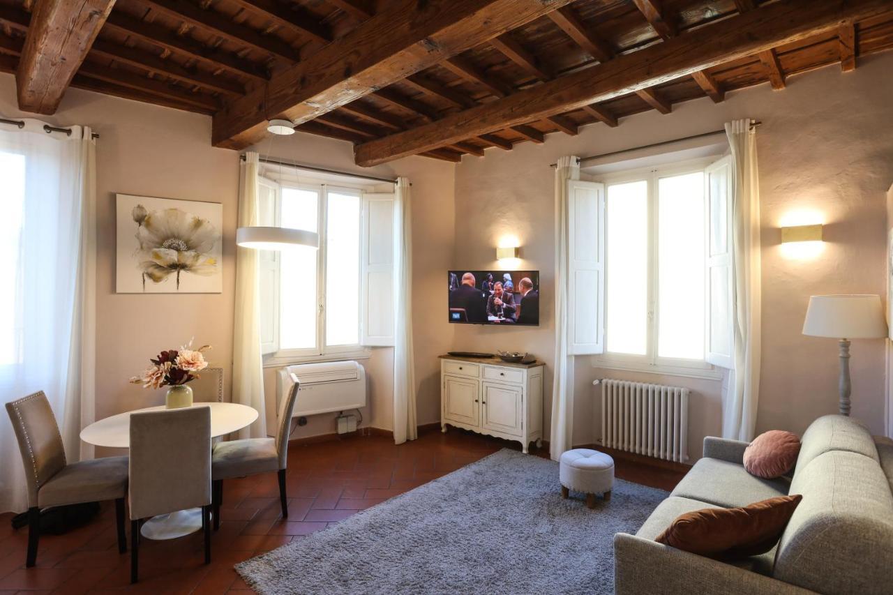 Santo Spirito - Elegante Appartamento In Pieno Centro Флоренция Экстерьер фото
