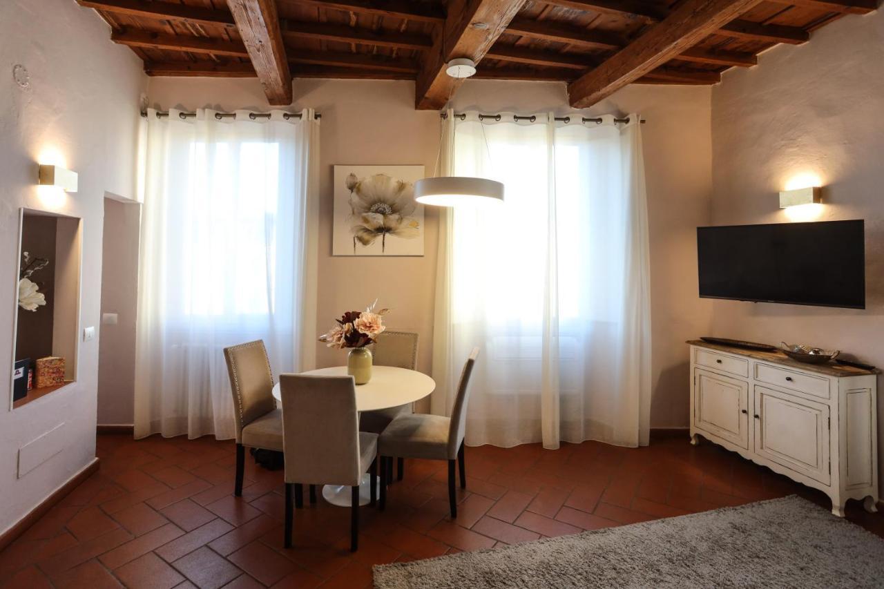 Santo Spirito - Elegante Appartamento In Pieno Centro Флоренция Экстерьер фото