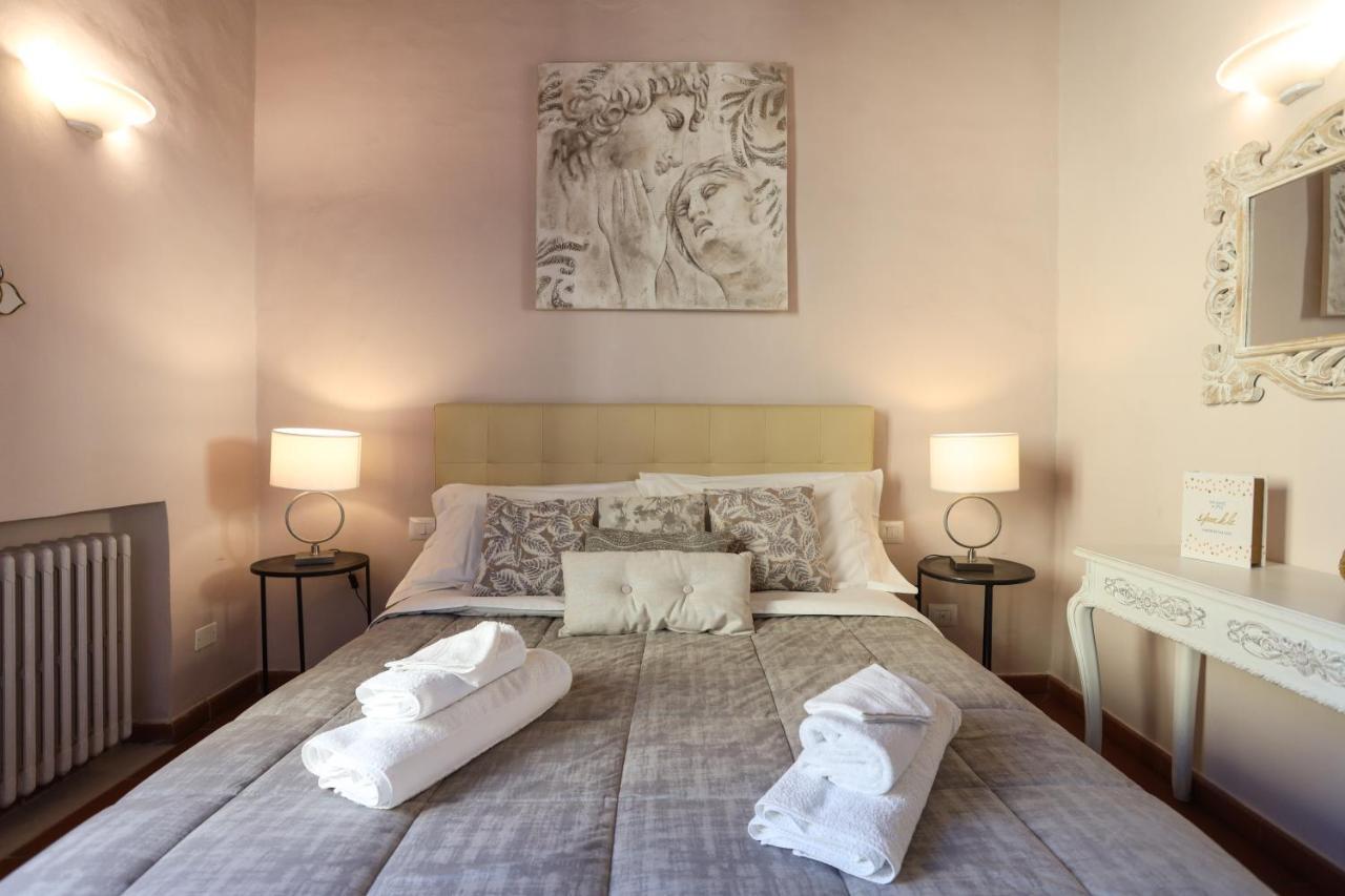 Santo Spirito - Elegante Appartamento In Pieno Centro Флоренция Экстерьер фото
