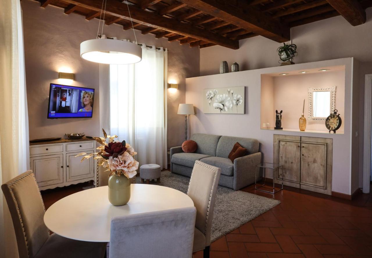 Santo Spirito - Elegante Appartamento In Pieno Centro Флоренция Экстерьер фото