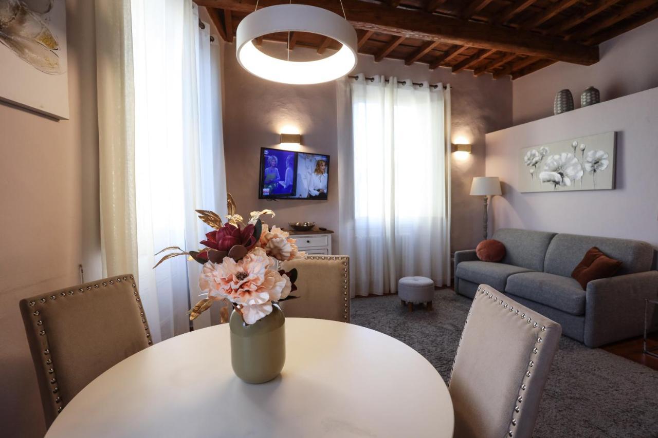 Santo Spirito - Elegante Appartamento In Pieno Centro Флоренция Экстерьер фото
