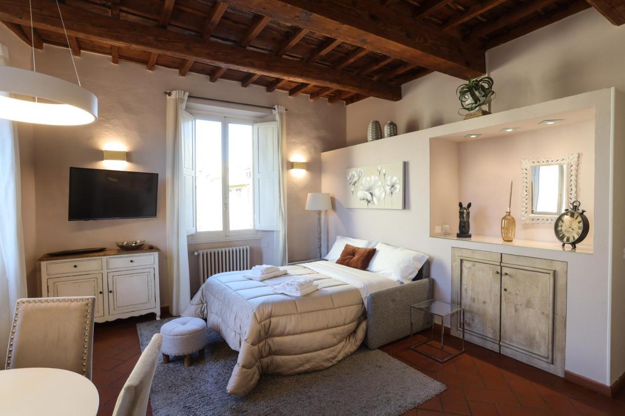 Santo Spirito - Elegante Appartamento In Pieno Centro Флоренция Экстерьер фото