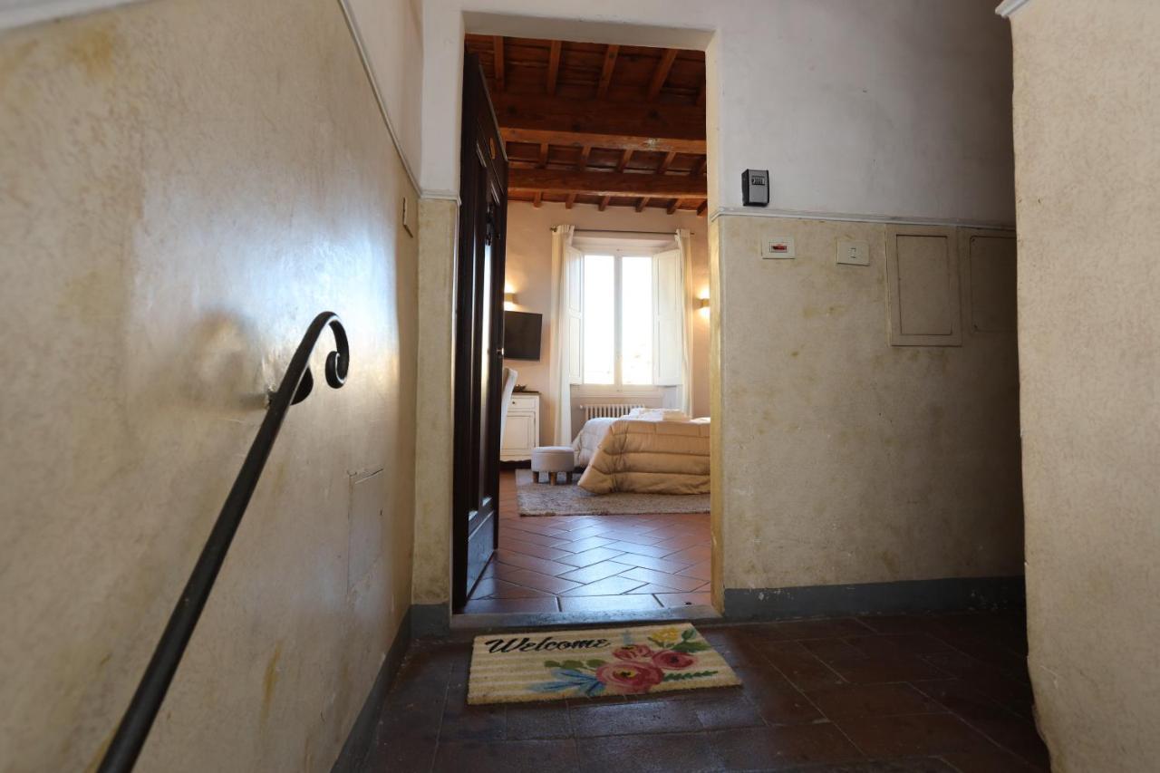 Santo Spirito - Elegante Appartamento In Pieno Centro Флоренция Экстерьер фото